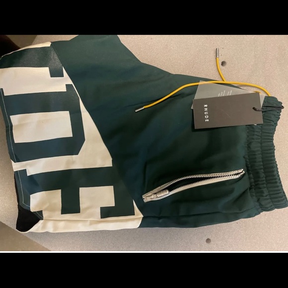 RHUDE FLIGHT SHORTS size L - Picture 3 of 3